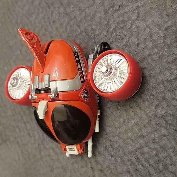 BANDAI 1997 BETTLEBORGS BATTLE BASE RED STRIKER - Picture 3 of 7